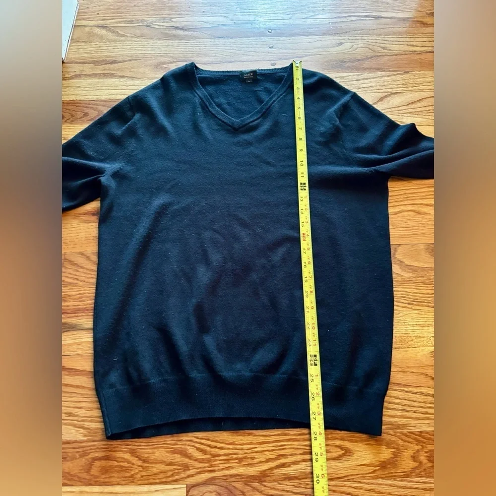 J. Crew Men's Classic Black Crewneck Sweater - Large - Slim Fit - Merino Wool